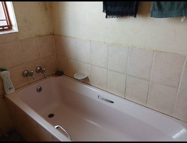 5 BEDROOM HOUSE FOR SALE IN IVY PARK